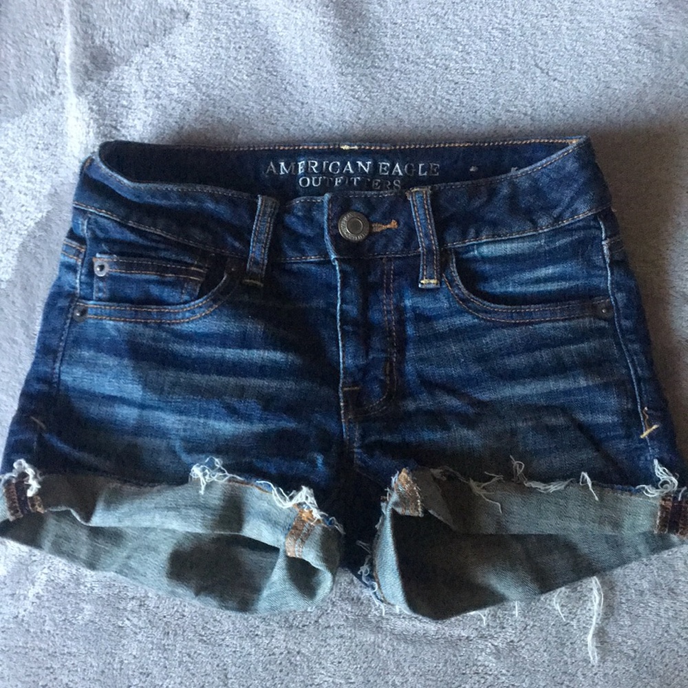 American Eagle ‘Shortie’ Denim Shorts size 00